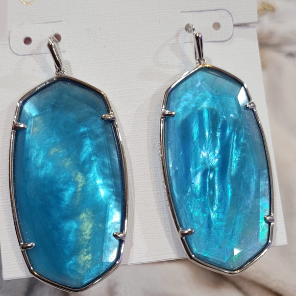 NWT KENDRA SCOTT PEACOCK BLUE ILLUSION NECKLACE EARRING SET - Picture 8 of 9